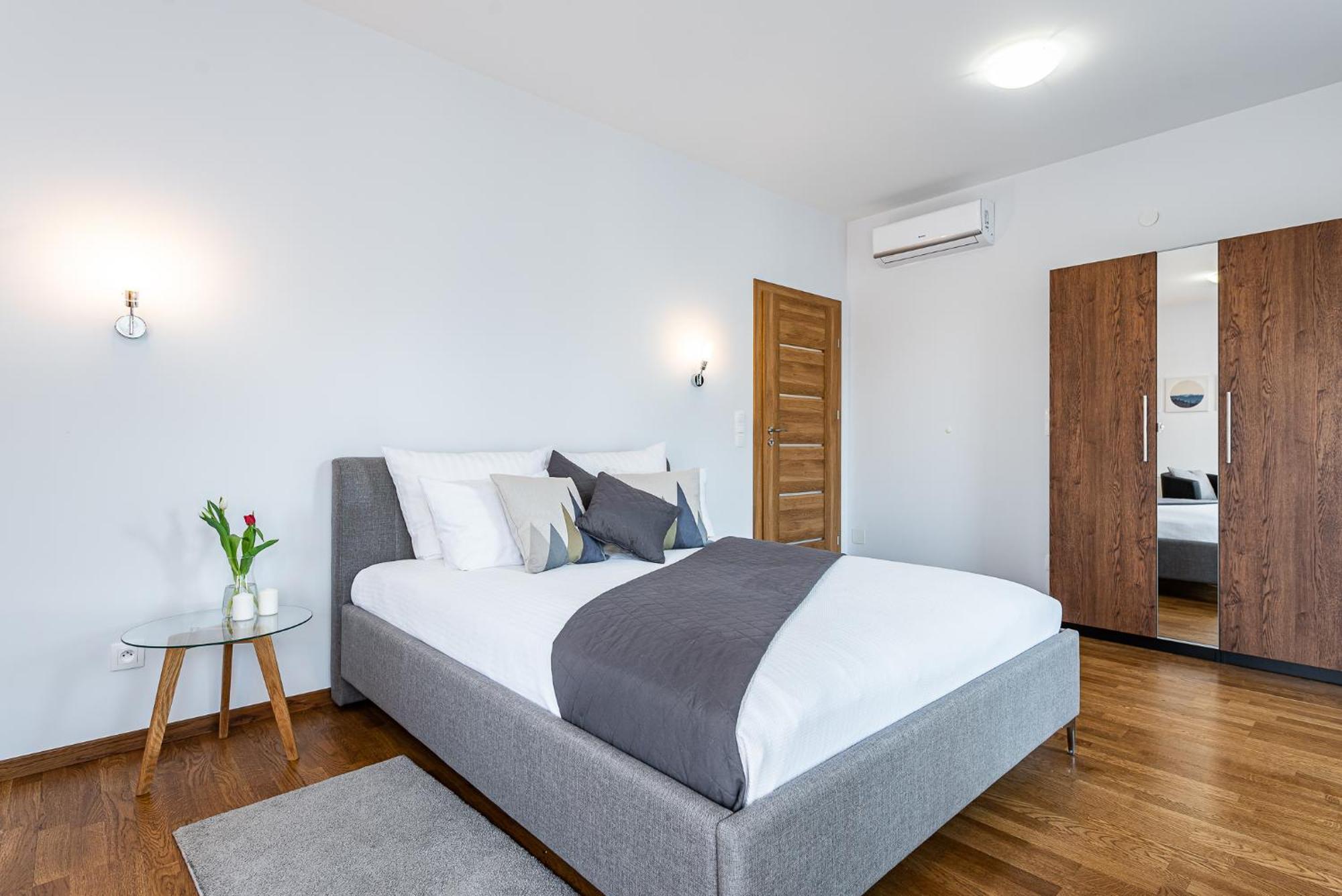 Apartamenty Tespis - Francuska Atal Park II カトヴィツェ エクステリア 写真